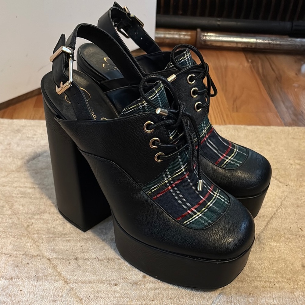Jessica Simpson Black and Green Platform Heels